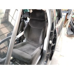 ASIENTO DELANTERO IZQUIERDO 