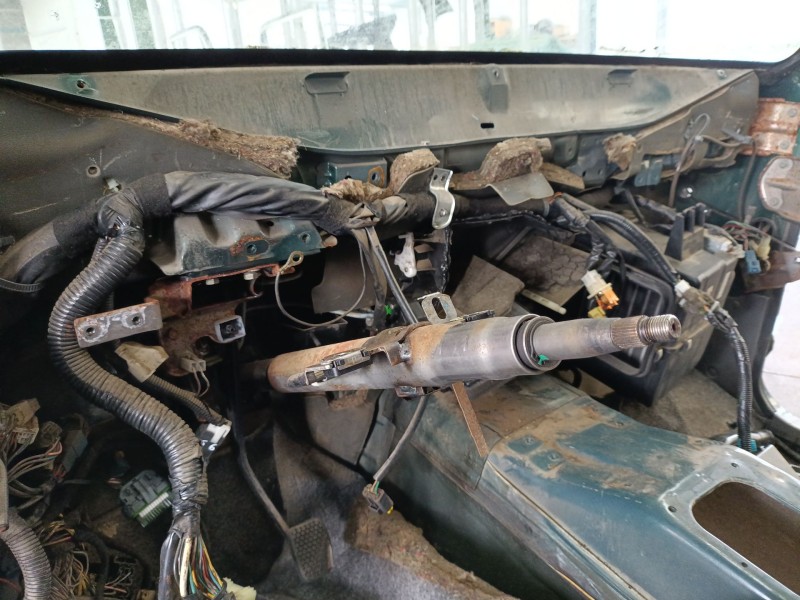 Recambio de columna direccion para santana 300/350 1.6 hdi 4x4 referencia OEM IAM   