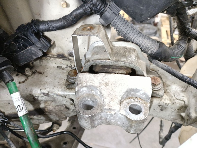 Recambio de soporte cambio para citroën nemo sx referencia OEM IAM 1608727380  