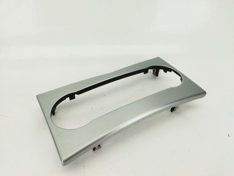 Recambio de moldura para mercedes-benz clase c (w204) c 220 cdi (204.008) referencia OEM IAM A2046800490  