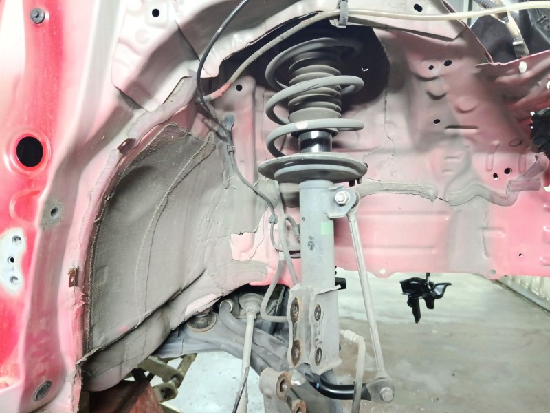 Recambio de amortiguador delantero derecho para toyota yaris (_p13_) 1.5 hybrid (nhp130_) referencia OEM IAM 485100DA21  