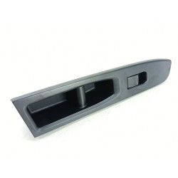 MANDO ELEVALUNAS DELANTERO DERECHO 848100D030 