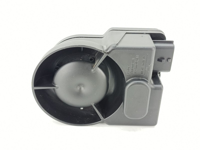 Recambio de claxon para toyota yaris (_p13_) 1.5 hybrid (nhp130_) referencia OEM IAM 4B7879T2C  