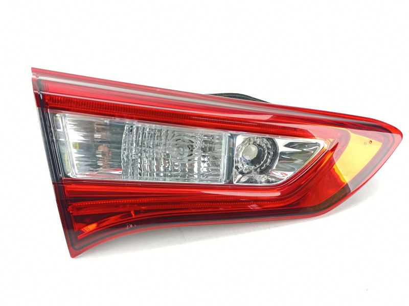 Recambio de piloto trasero izquierdo interior para toyota yaris (_p13_) 1.5 hybrid (nhp130_) referencia OEM IAM 815910D621  