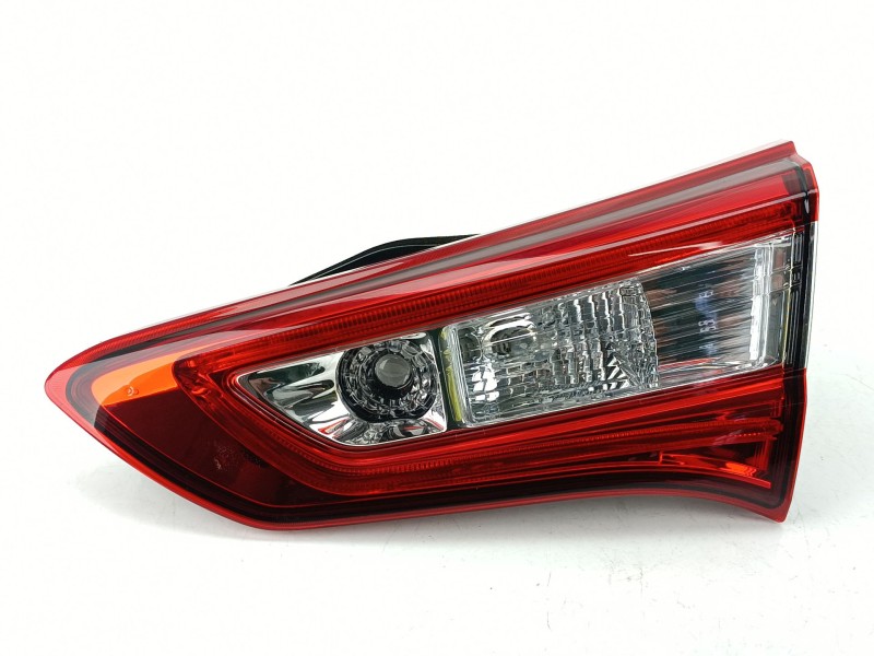 Recambio de piloto trasero derecho interior para toyota yaris (_p13_) 1.5 hybrid (nhp130_) referencia OEM IAM 815800D621  