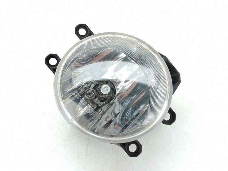 Recambio de faro antiniebla derecho para toyota yaris (_p13_) 1.5 hybrid (nhp130_) referencia OEM IAM 8121002110  