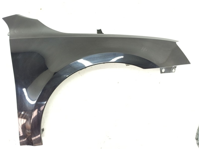 Recambio de aleta delantera derecha para skoda octavia iii (5e3, nl3, nr3) 1.6 tdi referencia OEM IAM 5E0821106B  