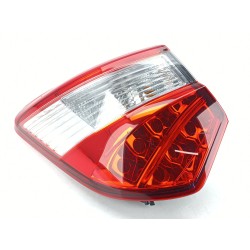 PILOTO TRASERO IZQUIERDO 815610D610 