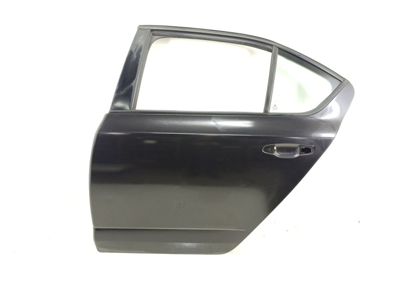 Recambio de puerta trasera izquierda para skoda octavia iii (5e3, nl3, nr3) 1.6 tdi referencia OEM IAM 5E5833055B  