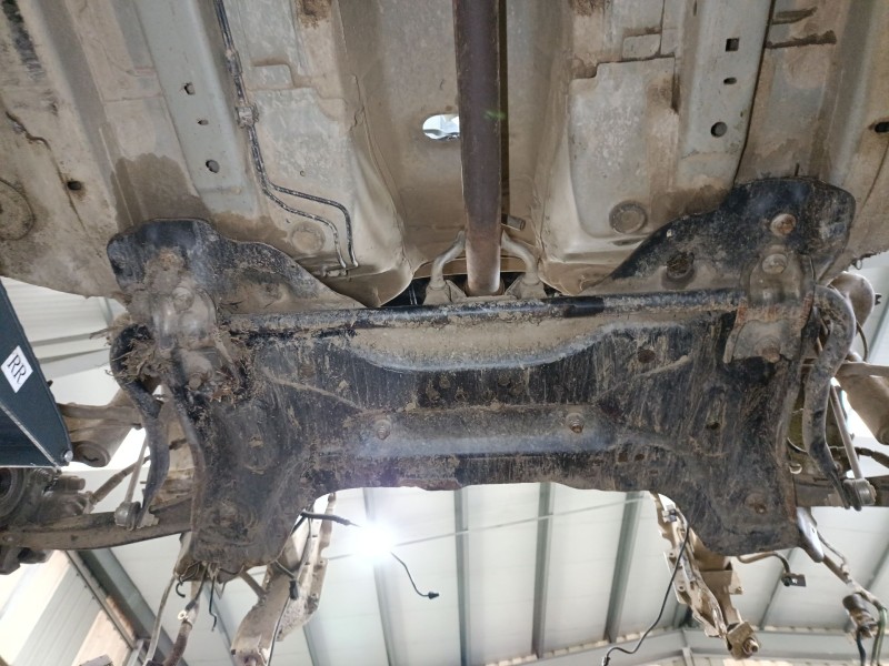 Recambio de barra estabilizadora delantera para peugeot partner furgoneta/monovolumen 1.6 hdi referencia OEM IAM 5081P0  