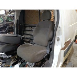 ASIENTO DELANTERO IZQUIERDO 