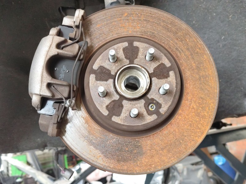 Recambio de disco de freno delantero izquierdo para opel astra k sports tourer (b16) 1.6 cdti (35) referencia OEM IAM 13515909  