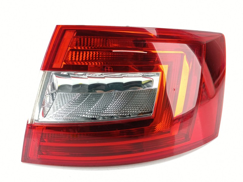 Recambio de piloto trasero derecho para skoda octavia iii (5e3, nl3, nr3) 1.6 tdi referencia OEM IAM 5E5945112  