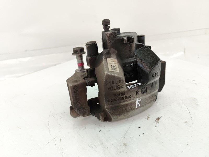 Recambio de pinza de freno delantera derecha para opel astra k sports tourer (b16) 1.6 cdti (35) referencia OEM IAM 13508996  