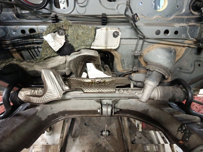 Recambio de cremallera direccion para renault clio iv (bh_) 0.9 tce 90 referencia OEM IAM 490018833R  