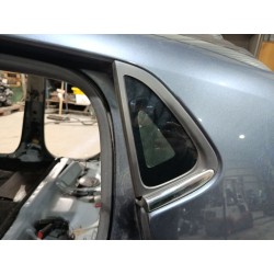 LUNA CUSTODIA TRASERA IZQUIERDA 833067235R 