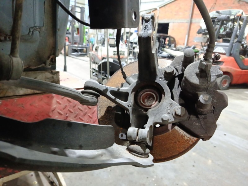 Recambio de mangueta delantera izquierda para renault clio iv (bh_) 0.9 tce 90 referencia OEM IAM 400156124R  