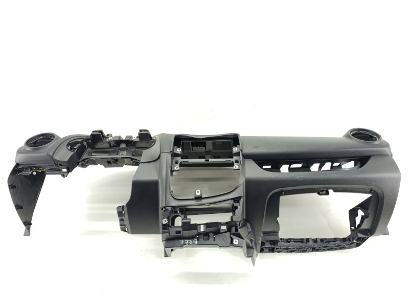 Recambio de salpicadero para renault clio iv (bh_) 0.9 tce 90 referencia OEM IAM 682001858R  