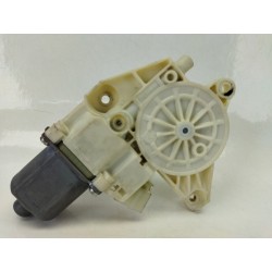 MOTOR ELEVALUNAS DELANTERO DERECHO 