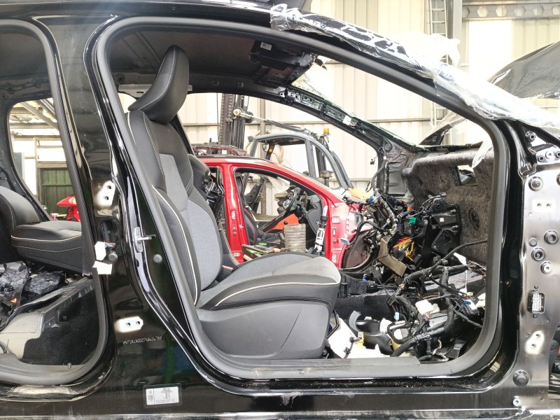 Recambio de gomas contorno puerta para renault clio v (b7_) tce 90 (b7mt) referencia OEM IAM   