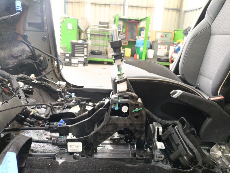 Recambio de palanca cambio para renault clio v (b7_) tce 90 (b7mt) referencia OEM IAM 341021497R  