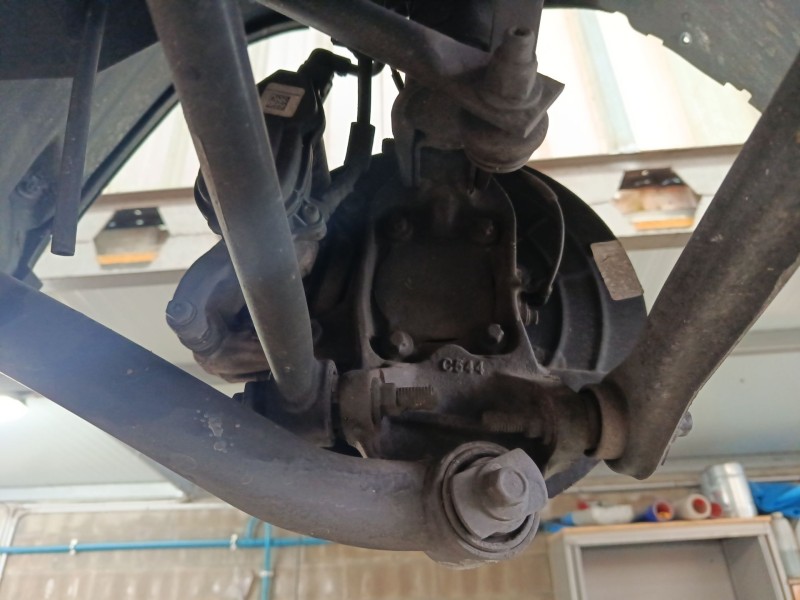 Recambio de mangueta trasera derecha para jeep compass (mp, m6, mv, m7) 1.4 multiair referencia OEM IAM 68246619AA  