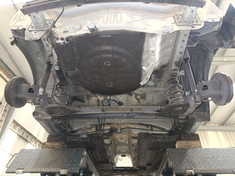 Recambio de puente trasero para nissan micra v (k14) 1.0 ig-t referencia OEM IAM 555015FA3A  