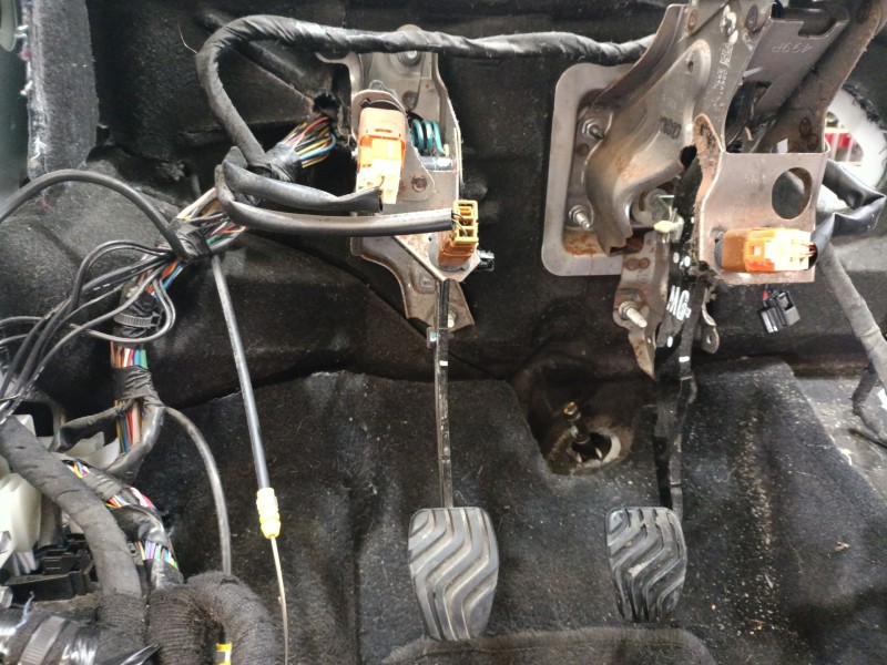 Recambio de pedal embrague para nissan micra v (k14) 1.0 ig-t referencia OEM IAM 465035FN0B  