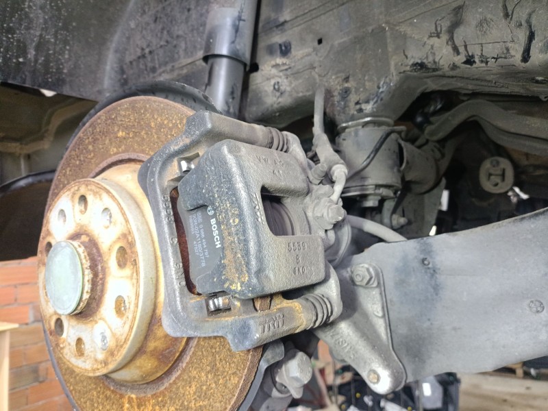 Recambio de pinza freno trasera derecha para seat alhambra (710, 711) 2.0 tdi referencia OEM IAM 5N0615404  