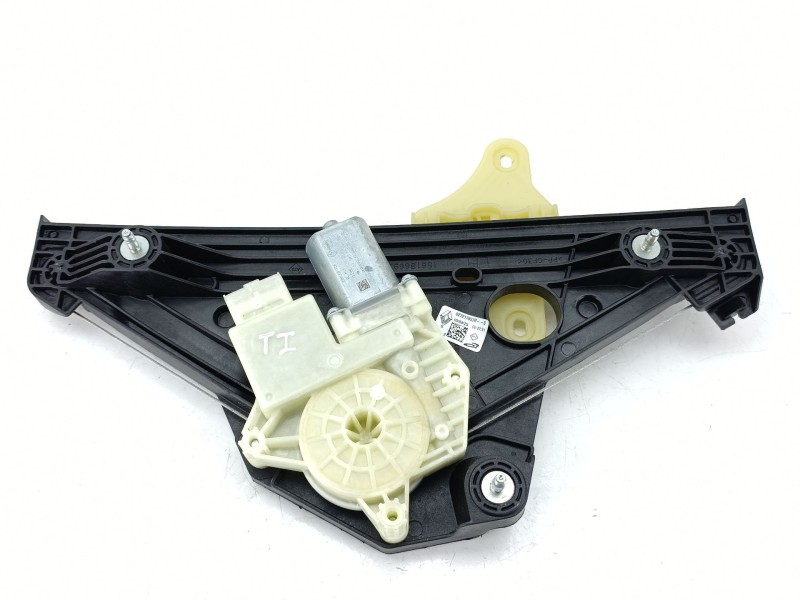 Recambio de elevalunas trasero izquierdo para renault clio v (b7_) tce 90 (b7mt) referencia OEM IAM 827217837R  