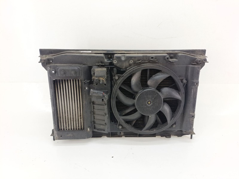 Recambio de panel frontal para peugeot partner caja/chasis 1.6 bluehdi 100 referencia OEM IAM 7104 HG  