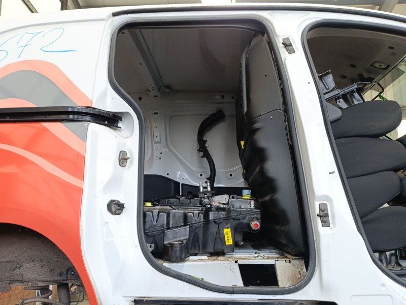 Recambio de gomas contorno puerta para peugeot partner caja/chasis 1.6 bluehdi 100 referencia OEM IAM   