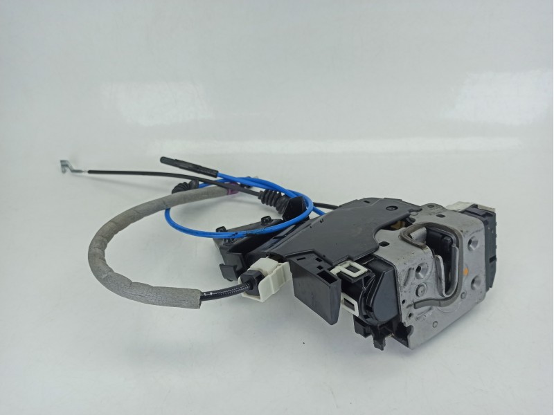 Recambio de cerradura puerta trasera derecha para mercedes-benz clase c (w204) c 200 cdi (204.007, 204.006) referencia OEM IAM A