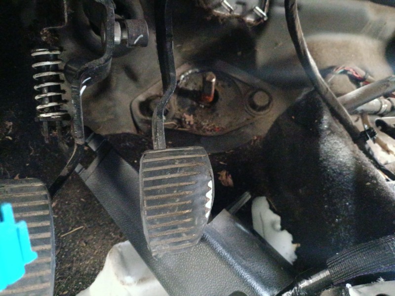Recambio de pedal freno para peugeot partner caja/chasis 1.6 bluehdi 100 referencia OEM IAM 4501AA  