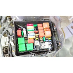 CAJA RELES / FUSIBLES SN 