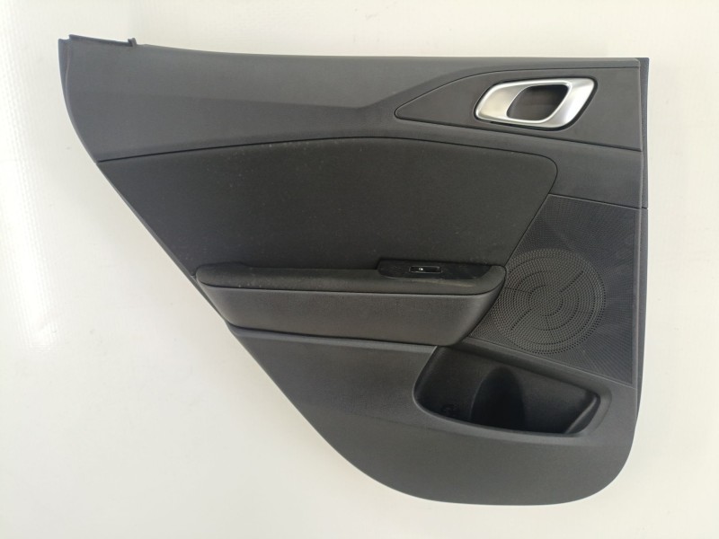 Recambio de guarnecido puerta trasera izquierda para kia xceed (cd) 1.0 t-gdi referencia OEM IAM 83301J7812DQD  