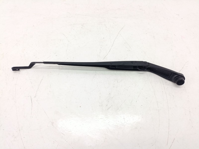 Recambio de brazo limpia delantero izquierdo para kia xceed (cd) 1.0 t-gdi referencia OEM IAM 98311J7000  