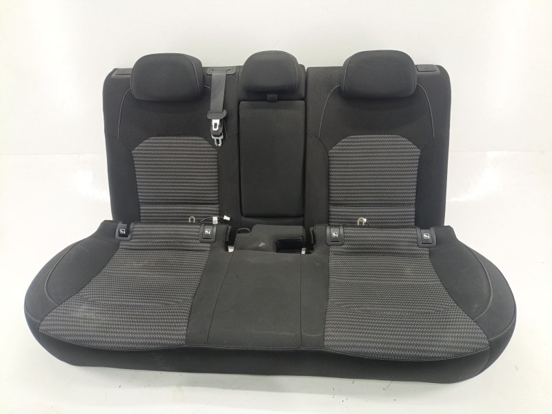 Recambio de asientos traseros para kia xceed (cd) 1.0 t-gdi referencia OEM IAM 89100J7010AZL  