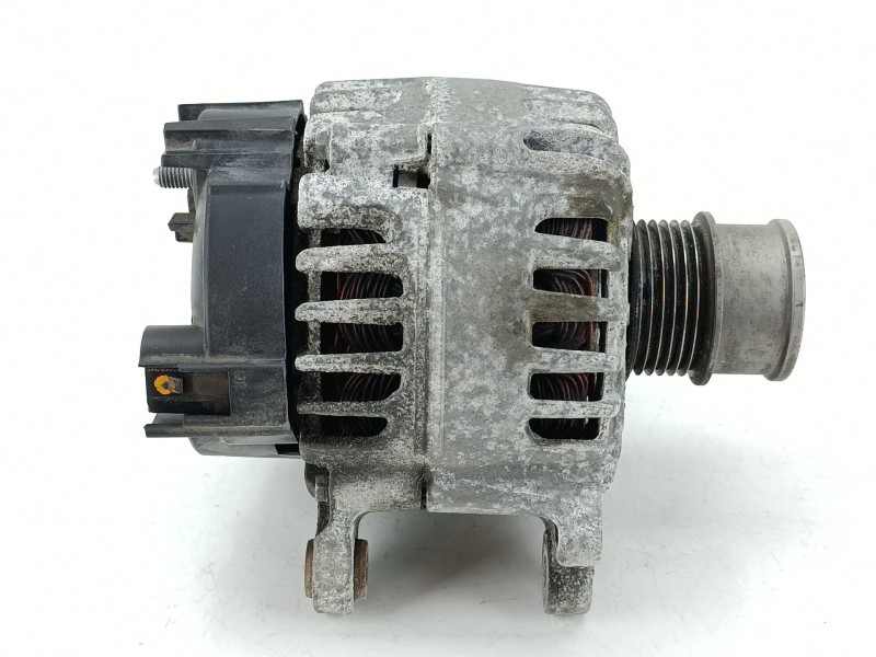 Recambio de alternador para volkswagen golf vii (5g1, bq1, be1, be2) 1.4 tsi referencia OEM IAM 04E903015  