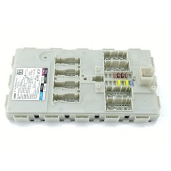 CAJA RELES / FUSIBLES 6135943641902 