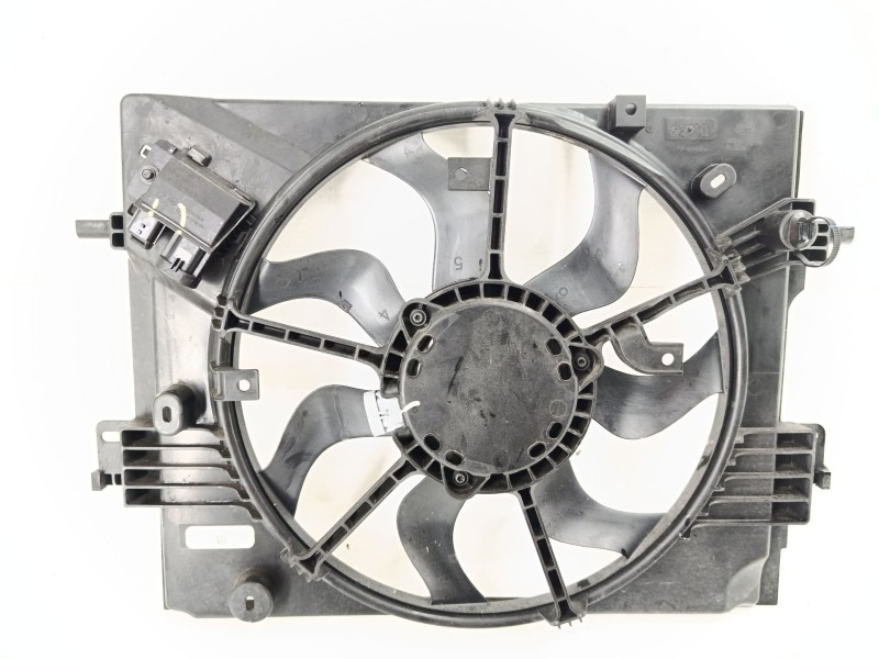 Recambio de electroventilador para dacia sandero iii 1.0 sce 65 referencia OEM IAM 214813070R  