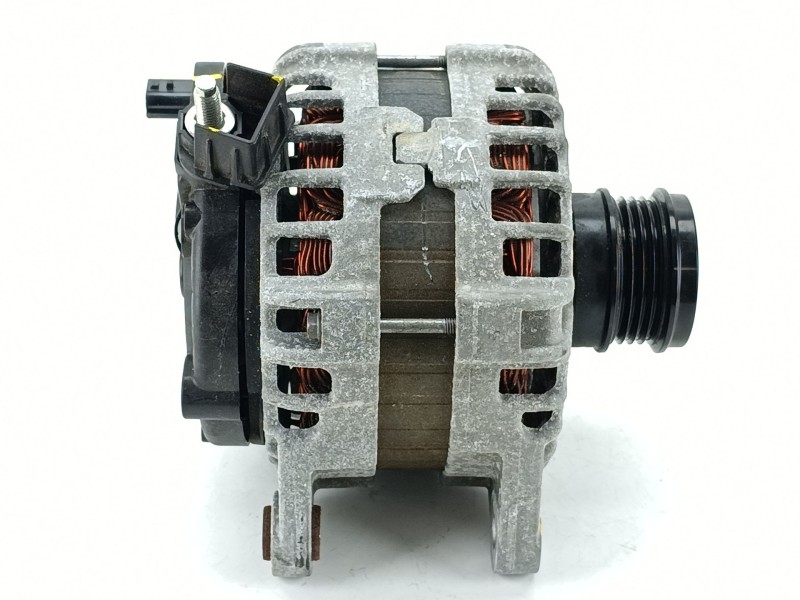 Recambio de alternador para dacia sandero iii 1.0 sce 65 referencia OEM IAM 231000361R  