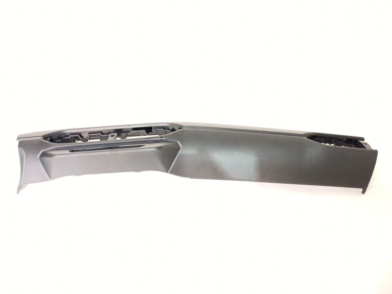 Recambio de moldura para dacia sandero iii 1.0 sce 65 referencia OEM IAM 683102674R  