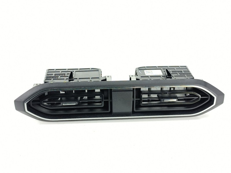 Recambio de rejilla aireadora para dacia sandero iii 1.0 sce 65 referencia OEM IAM 687509018R  