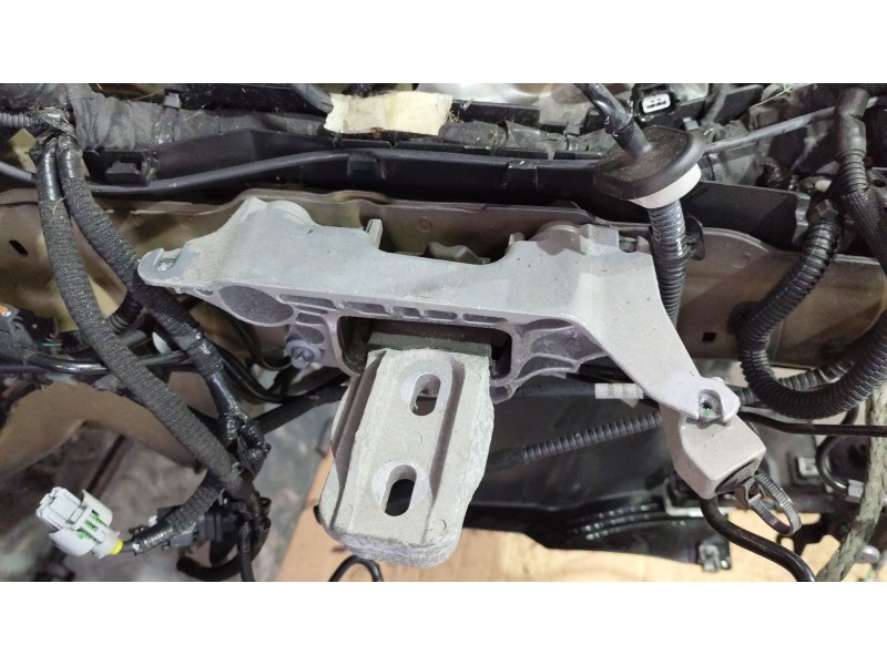 Recambio de soporte cambio para peugeot 2008 ii (ud_, us_, uy_, uj_, ur_, uc_) 1.5 bluehdi 110 (udyhsk) referencia OEM IAM 98243