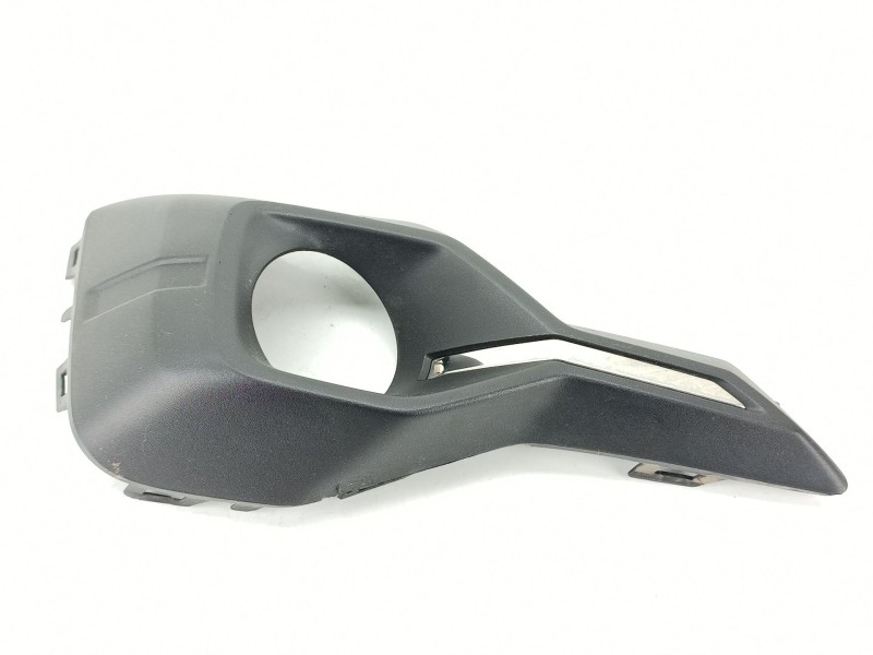 Recambio de moldura para dacia sandero iii 1.0 sce 65 referencia OEM IAM 261A39803R  