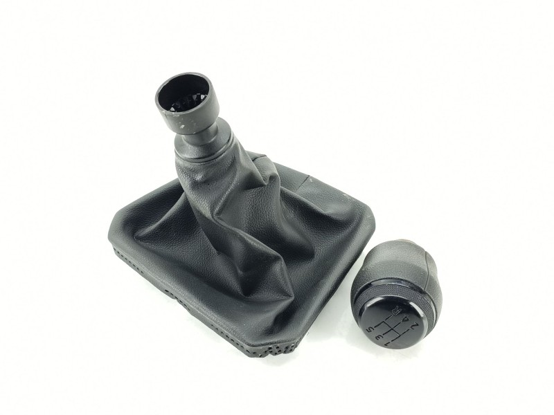 Recambio de pomo palanca cambio para dacia sandero iii 1.0 sce 65 referencia OEM IAM 2D0029339P  
