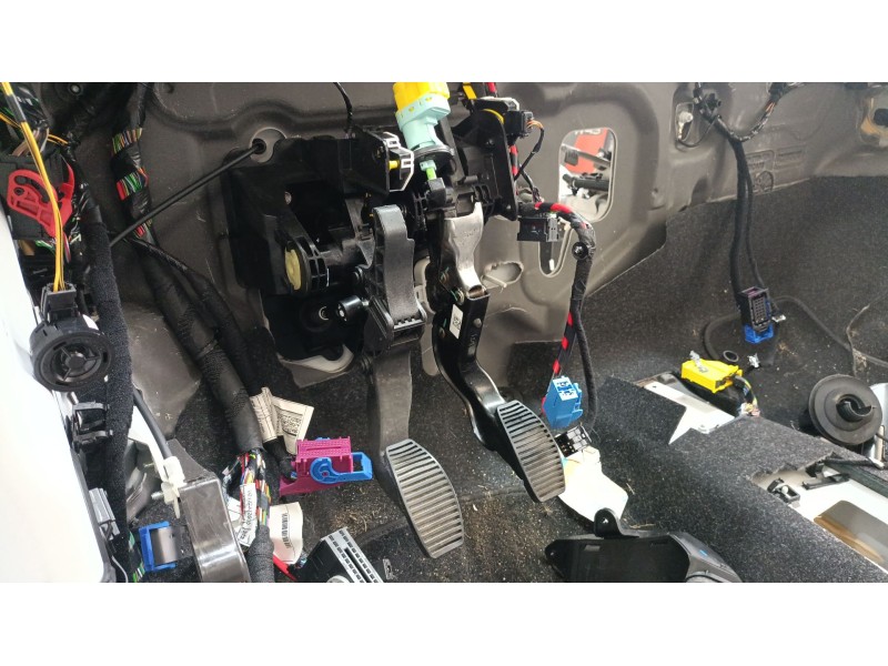 Recambio de pedalera completa para fiat 500 (312_) 1.0 mild hybrid (312.ayd1b) referencia OEM IAM 0000052137464  