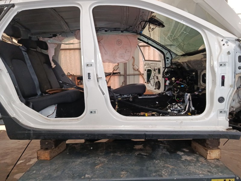 Recambio de faldon lateral para seat arona (kj7, kjp) 1.0 tsi referencia OEM IAM   