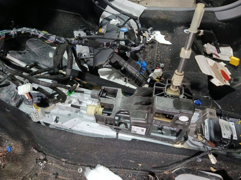 Recambio de palanca cambio para dacia sandero iii 1.0 sce 65 referencia OEM IAM 341014140R  